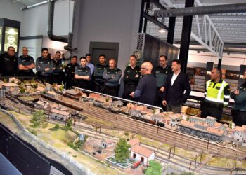 Oficiales de la Guardia Civil descubren el pasado más antiguo de Puertollano en una visita al Museo de la Minería