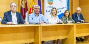 El Ayuntamiento presenta el Plan del Casco Histórico para reforzar la vivienda, el comercio y la identidad de la ciudad