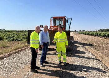 Valentín Bueno destaca el avance del plan de arreglo de caminos y asegura que “los trabajos se están haciendo desde la base y con garantías de futuro”