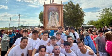 La lluvia no frena la devoción a la Patrona en el Día de la Madre