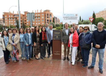 Toledo rinde homenaje a las enfermeras con la dedicatoria de una rotonda en el barrio del Polígono para visibilizar su labor esencial