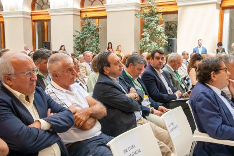 Hoy, en la presentación de un libro conmemorativo sobre la PAC Hoy, en la presentación de un libro conmemorativo sobre la PAC