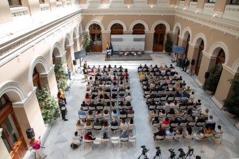 Hoy, en la presentación de un libro conmemorativo sobre la PAC Hoy, en la presentación de un libro conmemorativo sobre la PAC
