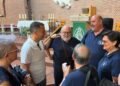 El alcalde Manuel Serrano felicita al barrio Feria por sus fiestas populares, que han concluido con una misa manchega en La Asunción