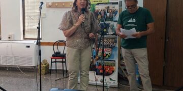 Llanos Navarro clausura un curso del proyecto Hablamos que ayuda a los inmigrantes a integrarse gracias al aprendizaje del idioma