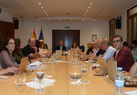 Hoy, en una reunión con el sector Hoy, en una reunión con el sector