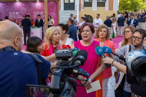 En el XI Congreso Internacional de Frutos Rojos, en Huelva En el XI Congreso Internacional de Frutos Rojos, en Huelva