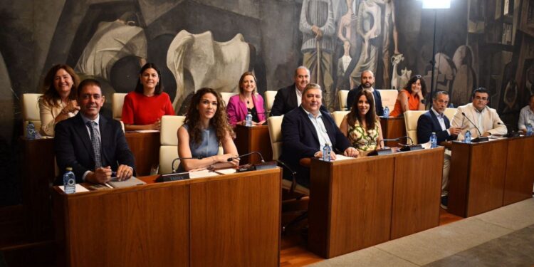 Bolaños: «PP y Vox disponen de más recursos económicos que nunca pero son incapaces de transformarlos en una mejor gestión para la provincia»