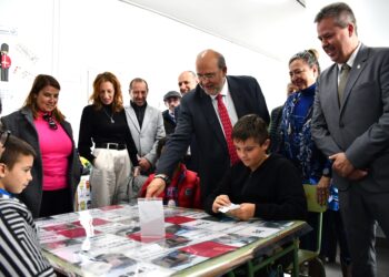 El Gobierno regional reconoce a ocho personas, entidades y colectivos por su compromiso contra la despoblación
