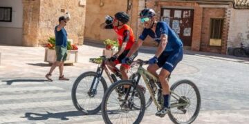 Alba López e Ivan Carrasco consiguen el triunfo en la prueba reina del I Maratón MTB “Villa de San Clemente”