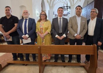 Cabañero celebra en Lezuza la recuperación de un órgano histórico que vuelve a sonar “gracias al esfuerzo, la ilusión y el compromiso de todo un pueblo”