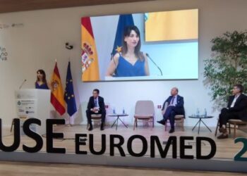 La directora general de Desarrollo Rural destaca el impulso del Gobierno al uso de aguas regeneradas para el regadío en España