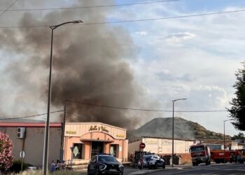 Extinguido el incendio en una empresa de recuperación de metales de Puertollano