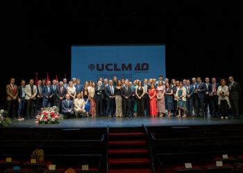 Castilla-La Mancha renovará su “compromiso” con la UCLM en “un nuevo pacto el año que viene” para afrontar los “nuevos retos y riesgos”
