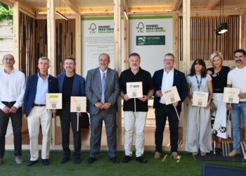 El Gobierno regional desarrollará nuevos modelos de gestión forestal para impulsar la industrialización del sector de la madera