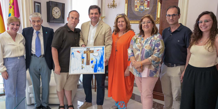 El ganador del I Certamen Cultural Inclusivo AFAS entrega a la Diputación de Ciudad Real la obra premiada “Perdóname, Señor”