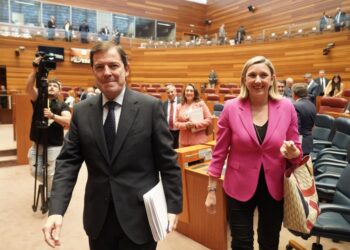 Mañueco sitúa a Isabel Blanco de vicepresidenta segunda en un gobierno con cinco caras nuevas