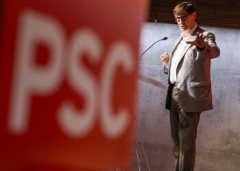 Illa advierte a quienes dan el partido por ganado que se equivocan porque los socialistas no se doblegan» ni «callan