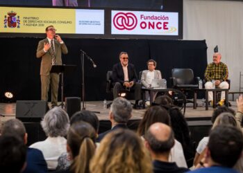 La CNSE reúne a 2.500 personas sordas en su 90 aniversario bajo el lema ‘Lo que somos cambia el mundo’
