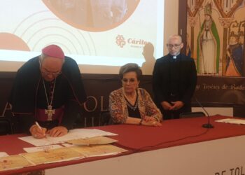 Generosa donación de la Esclavitud de Ntra. Sra. del Sagrario a Cáritas Diocesana