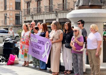 El alcalde Carlos Velázquez utiliza el Consejo Local de la Mujer para dividir en torno a la violencia machista