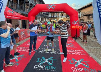 El Gobierno de Castilla-La Mancha destaca la promoción de la actividad física, el patrimonio y la solidaridad en el III Trail Nocturno ‘Sierra del Cristo 2026’