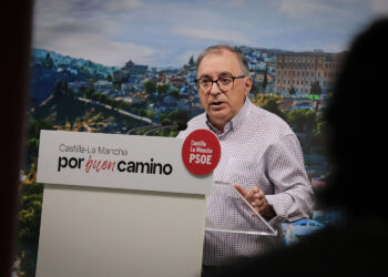Mora pide a Núñez que “se centre” en la región y defienda el Estatuto y el agua ante sus líderes nacionales