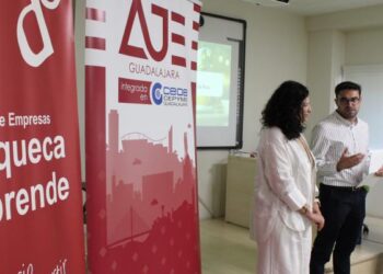 AJE Guadalajara reúne a empresarios y emprendedores para acercar la inteligencia artificial al tejido empresarial de la provincia