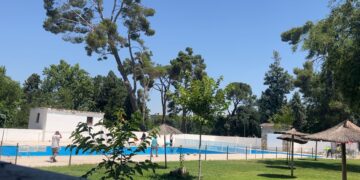 Velázquez incumple y mantiene cerrado el Campo Escolar 8 días después de la apertura del resto de piscinas de verano