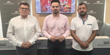 La Diputación de Albacete y la JCCM impulsan el XXII Encuentro Provincial de Clubes de Lectura en Alatoz con Luz Gabás como autora invitada