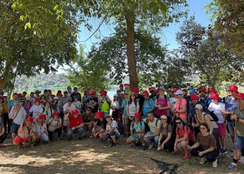 Más de 80 personas participan en la primera ruta senderista para personas con discapacidad organizada por el Gobierno de Castilla-La Mancha en la provincia de Ciudad Real
