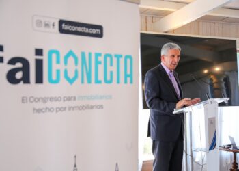 El delegado del Gobierno participa en la III jornada inmobiliaria que organiza AiToledo