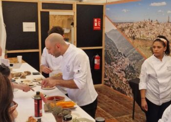 Javier Hernández, del Restaurante Las Horneras de Cobeta, participó en la edición de Tast a La Rambla 2026 en Barcelona