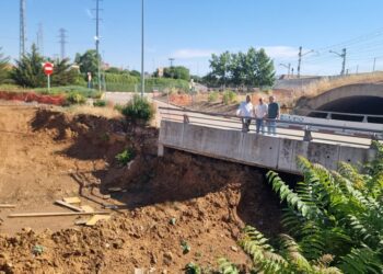 Valdepeñas avanza en la protección frente a tormentas con la ampliación del Puente El Hierro y un parque fluvial