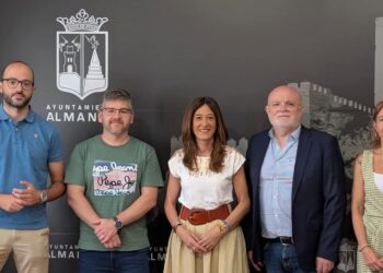 Valera destaca en Almansa la colaboración institucional como clave para seguir reforzando la atención a las personas mayores y dependientes