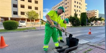 El Ayuntamiento de Cuenca continúa la Campaña de Limpieza Intensiva en Villa Román.