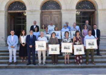 La Diputación de Cuenca homenajea a catorce funcionarios que se han jubilado en el último año tras varias décadas de servicio