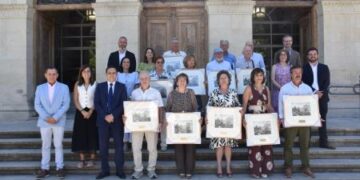 La Diputación de Cuenca homenajea a catorce funcionarios que se han jubilado en el último año tras varias décadas de servicio