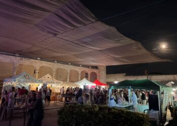 01/06/2026
Festejos
Torrijos consolida su gran cita con la cerveza artesanal
TORRIJOS CONSOLIDA SU GRAN CITA CON LA CERVEZA ARTESANAL El Palacio de Pedro I de Torrijos (Toledo), enclave patrimonial que alberga la sede …