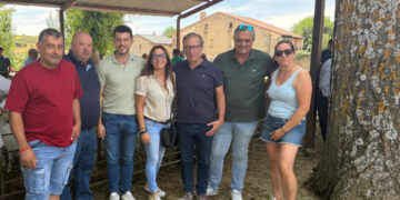 El PP de Guadalajara reivindica la ganadería como motor de la Sierra Norte en la Feria de Hiendelaencina