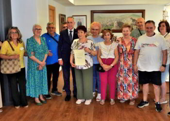 El Ayuntamiento de Puertollano colabora con la asociación de esclerosis múltiple en el día de su cuestación