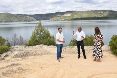 Martínez Chana reivindica el cumplimiento de las sentencias sobre el trasvase y destaca el crecimiento turístico de Buendía