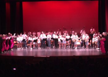 El Festival General de Agrupaciones Musicales ofreció en el Gran Teatro un viaje por la músicas del mundo