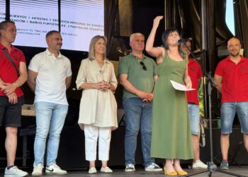 El pregón de Isabel Nolasco inicia las fiestas del barrio de Adoratrices 2026