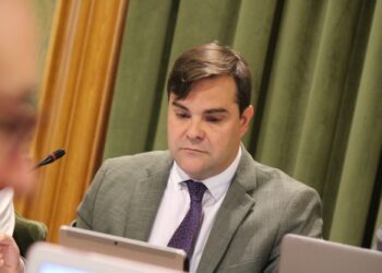 Agustín Segarra denuncia la falta de respeto de Dolz ante el continuo retraso en la delimitación de las terrazas