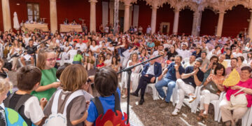 La alcaldesa de Guadalajara inaugura el 35º Maratón de los Cuentos con una llamada a mantener vivo “el fuego que une a través de las historias”