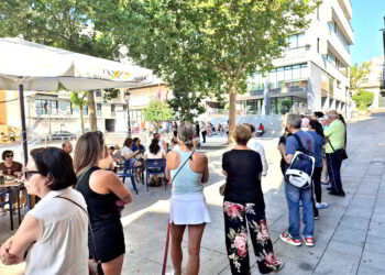 La llegada del verano despierta el interés por los cursos de natación del Patronato Municipal
