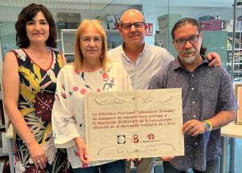 Entregados al proyecto Bubisher los 1.111 euros recaudados en el mercadillo solidario de libros de mayo