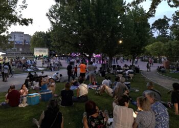 Con folk y gigantes Guadalajara da la bienvenida al verano